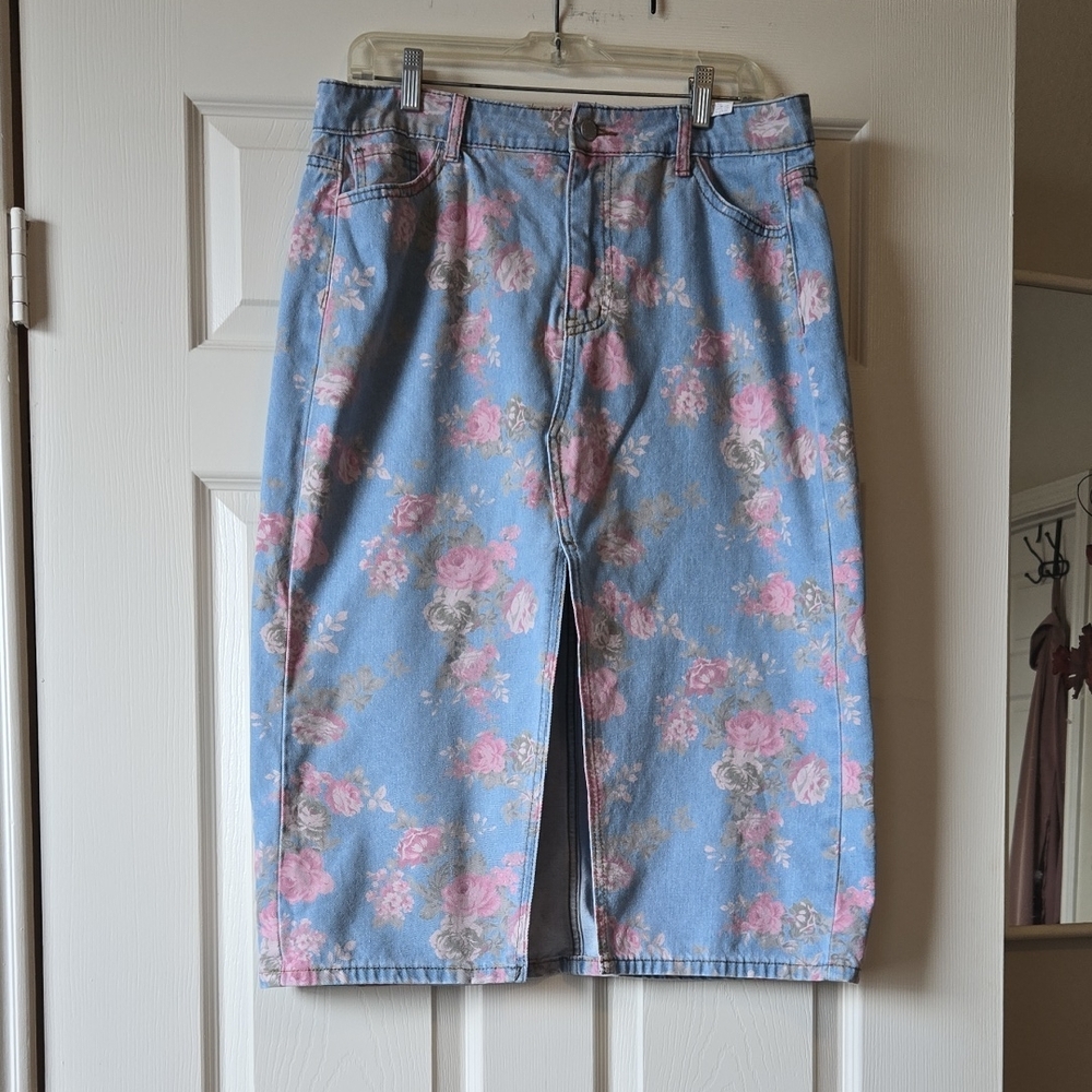SHEIN Light Blue Denim Midi Skirt with Pink Floral Print